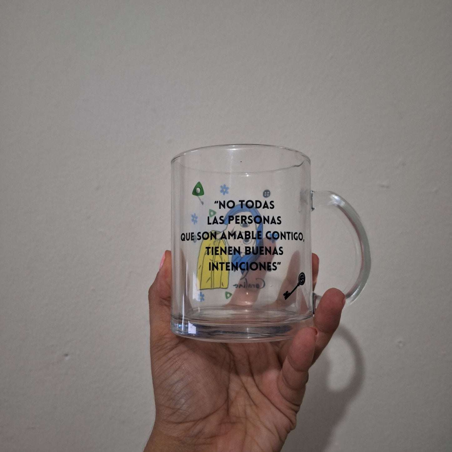 Frases Coraline Glass Mug